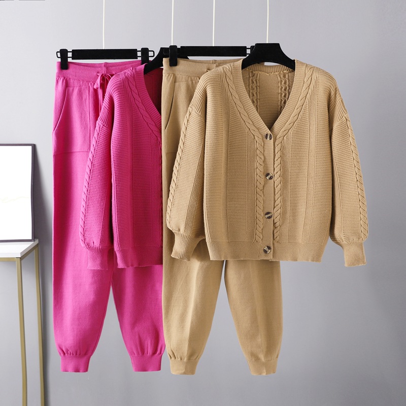 Women's Autumn and Winter Knitted Two-Piece Cable-Knit Set
